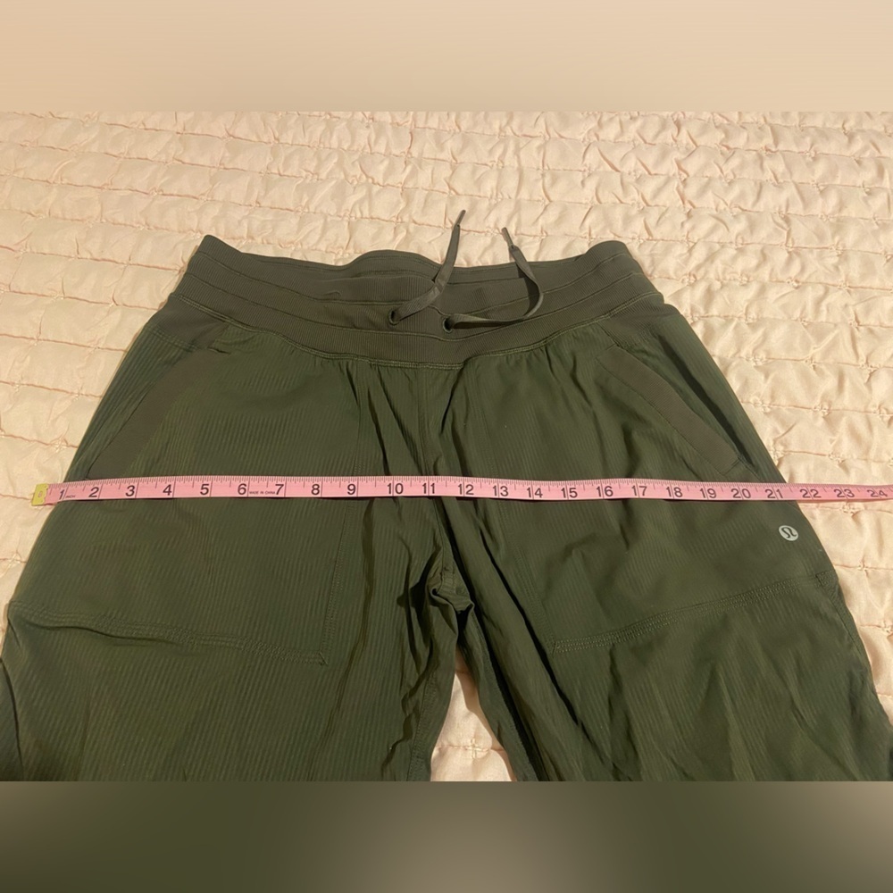 Lululemon pants - Picture 7 of 10